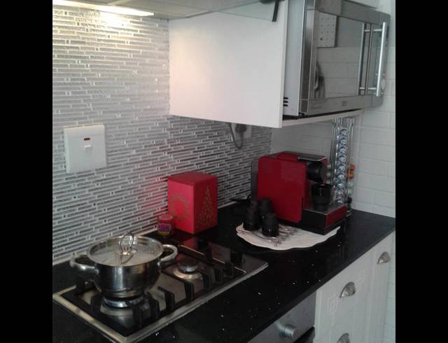 1 BEDROOM PROPERTY TO RENT IN NORTH BEACH